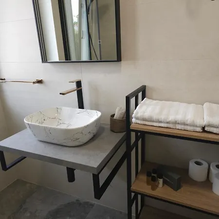 Apartment Red Coral *