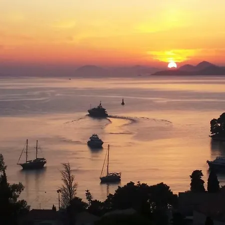 Apartment Red Coral *