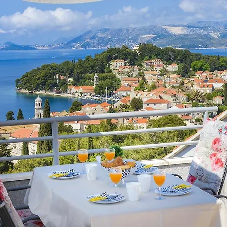 Red Coral Apartment *