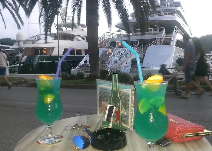 Red Coral Daire Cavtat